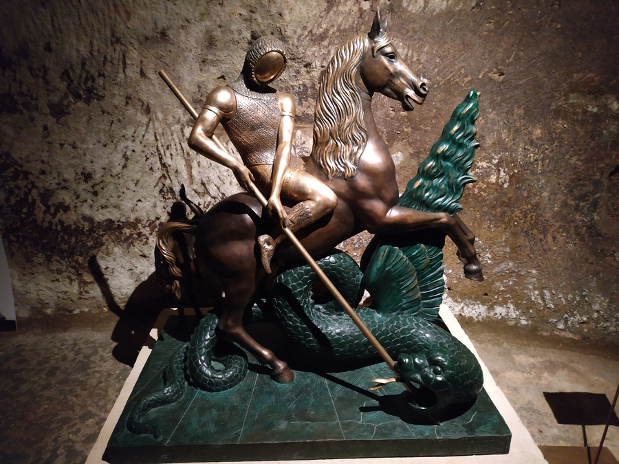 09_dali_st_george_and_the_dragon.jpg