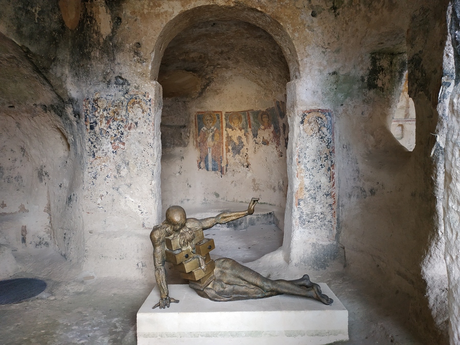 12_dali_cabinet_anthropomorphique.jpg