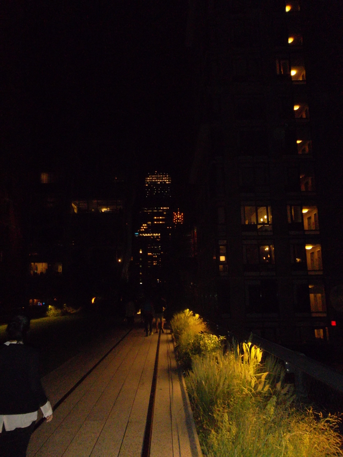 38_highline_by_night.jpg