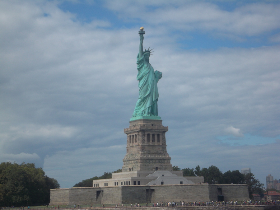028_ferry_to_ellis_island.jpg