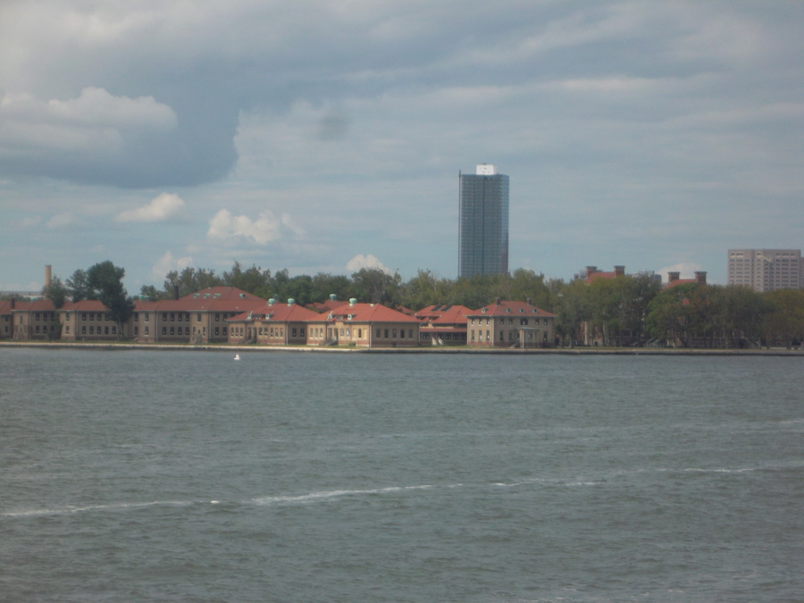 032_ferry_to_ellis_island.jpg
